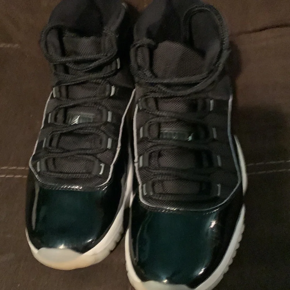 Jordan 11 retros black julibees size 7/5 - Picture 3 of 5
